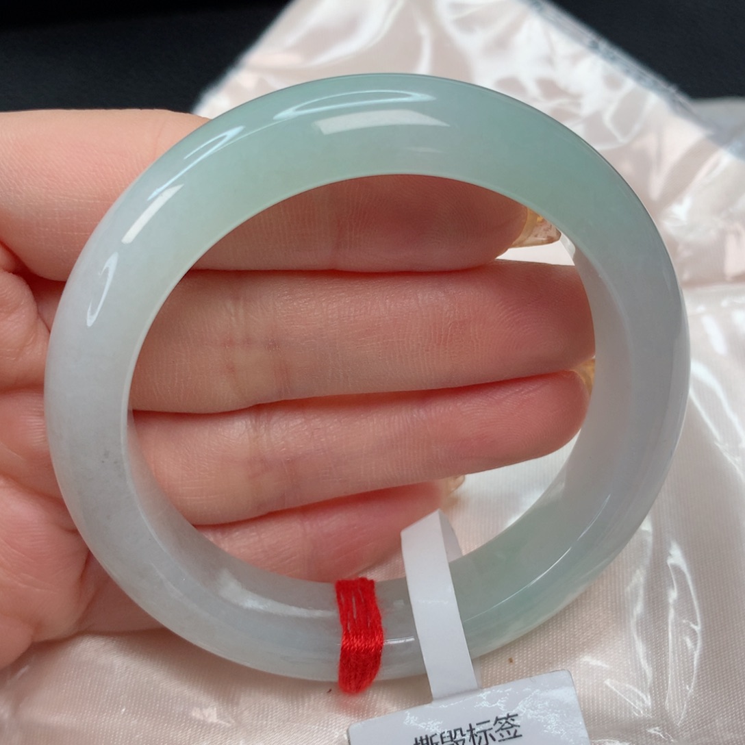 翡翠手镯未镶嵌52-53 葡萄肉