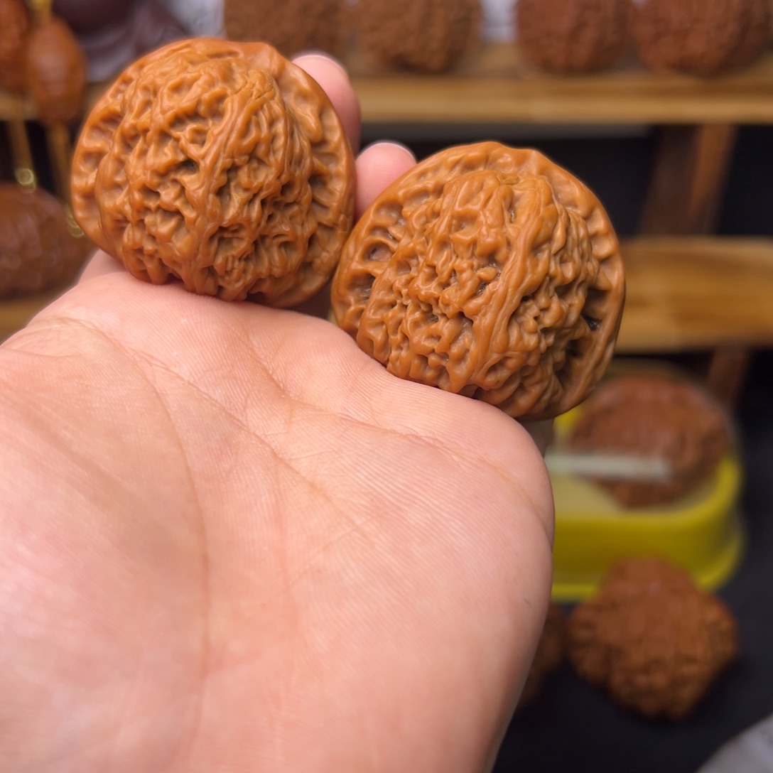 ಇ***࿐桃核把件南疆石福利