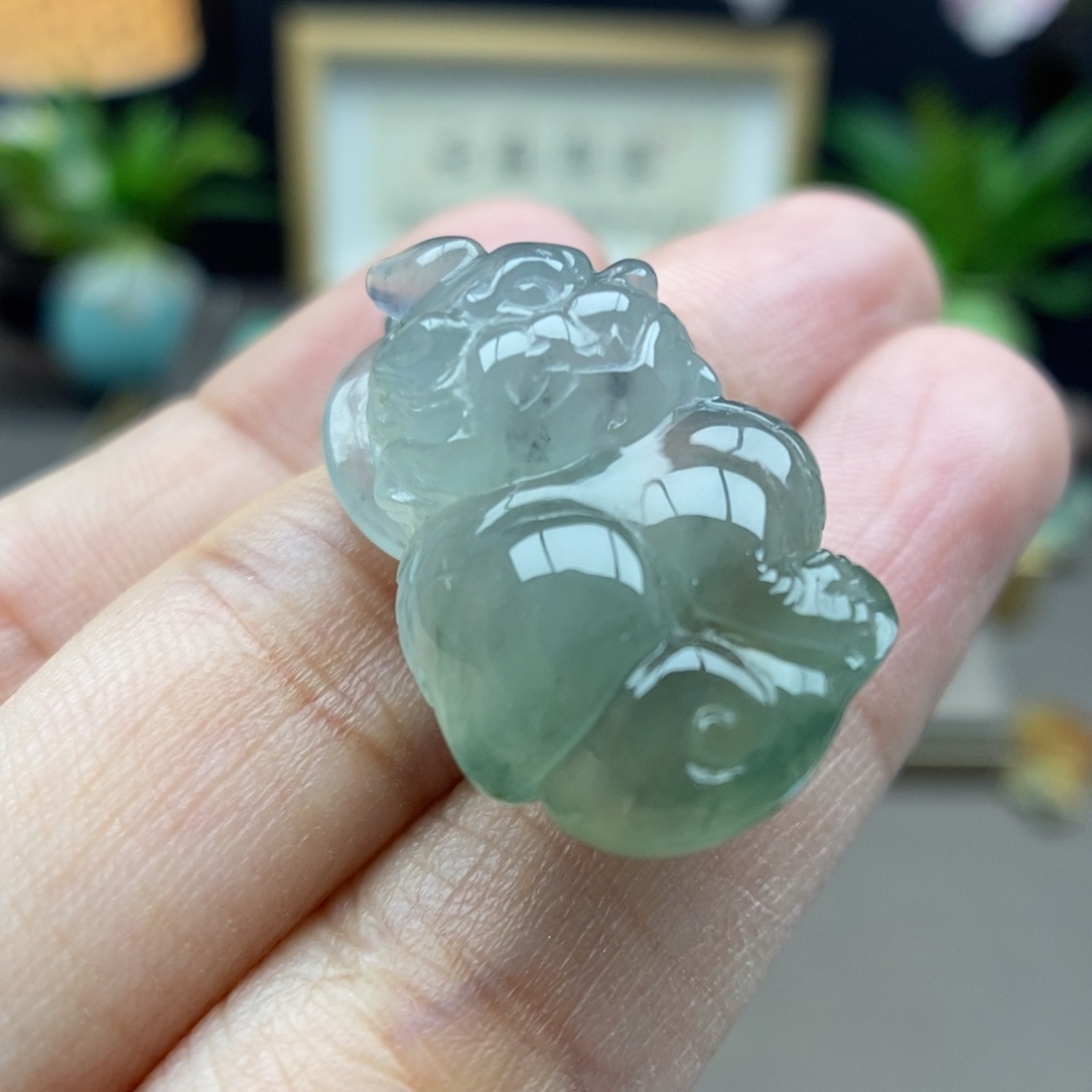 翡翠未镶嵌颈饰吊坠56