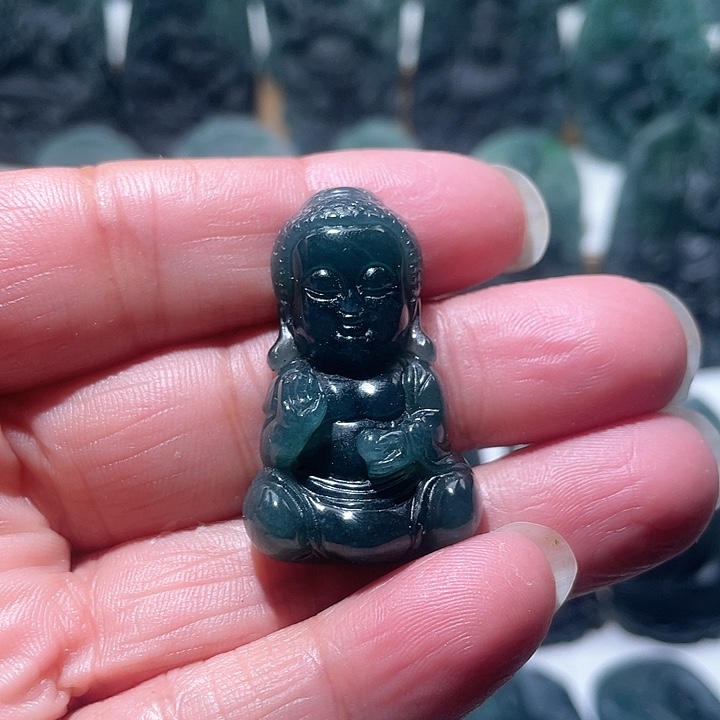定制翡翠未镶嵌宝佛