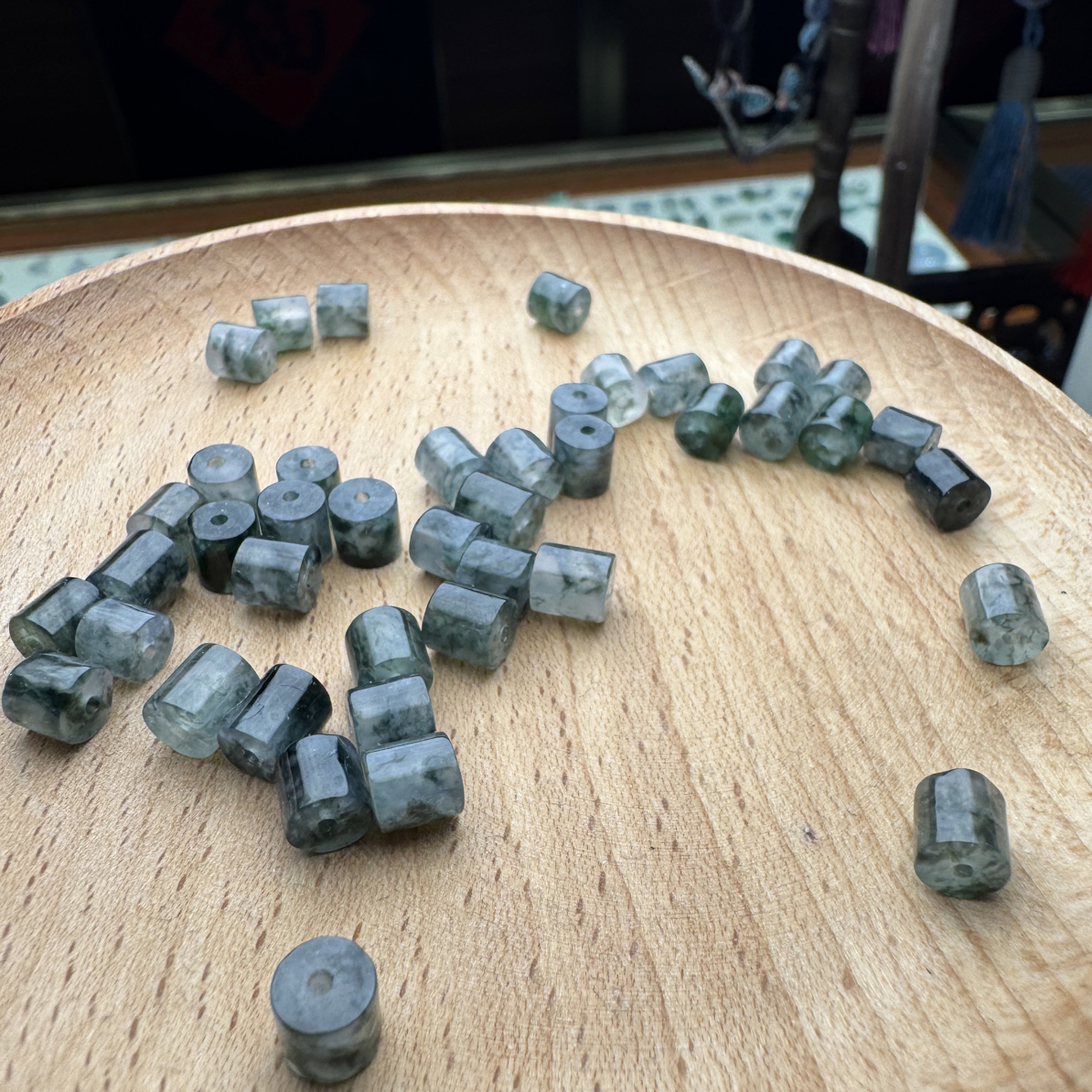 天然翡翠A货，冰飘花路路通散珠