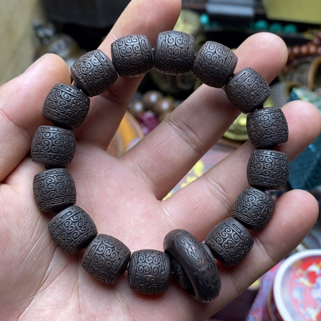 滴血莲花菩提吊坠