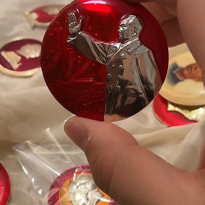 六***藏像章一一一一一高贵轻言