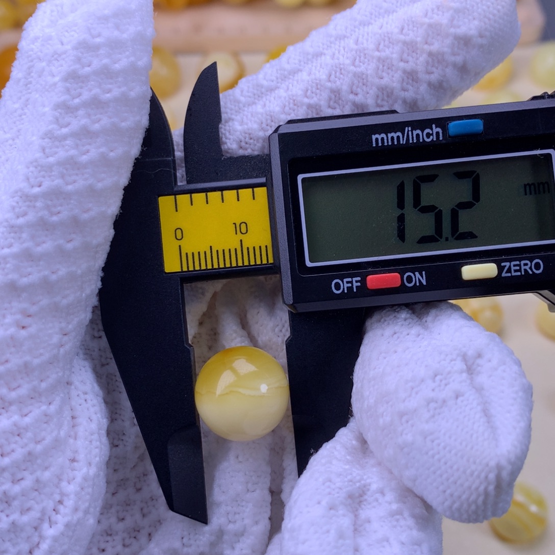 琥珀未镶嵌裸石15毫米