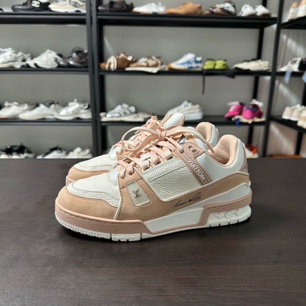 99新 LouisVuitton/路易威登 Lv trainer新款白粉 38.5码