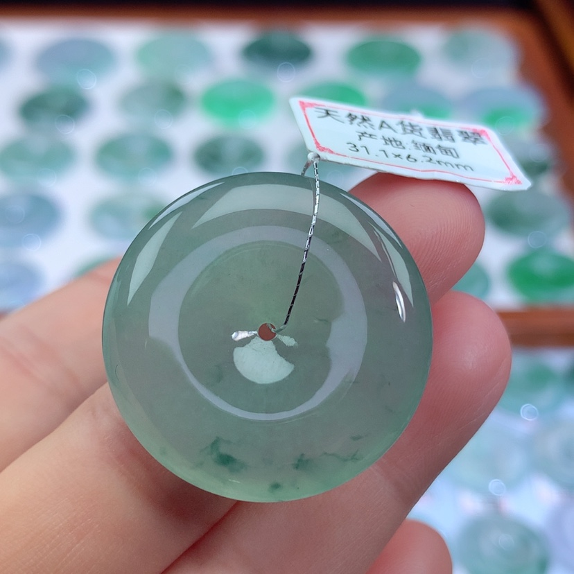 【闪购商品】翡翠吊坠(不含链)未镶嵌