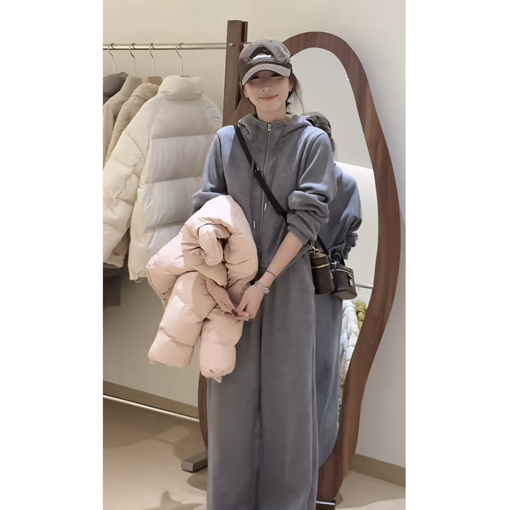 冬日套装秋冬韩系连帽加绒卫衣＋松紧腰直筒裤休闲套装