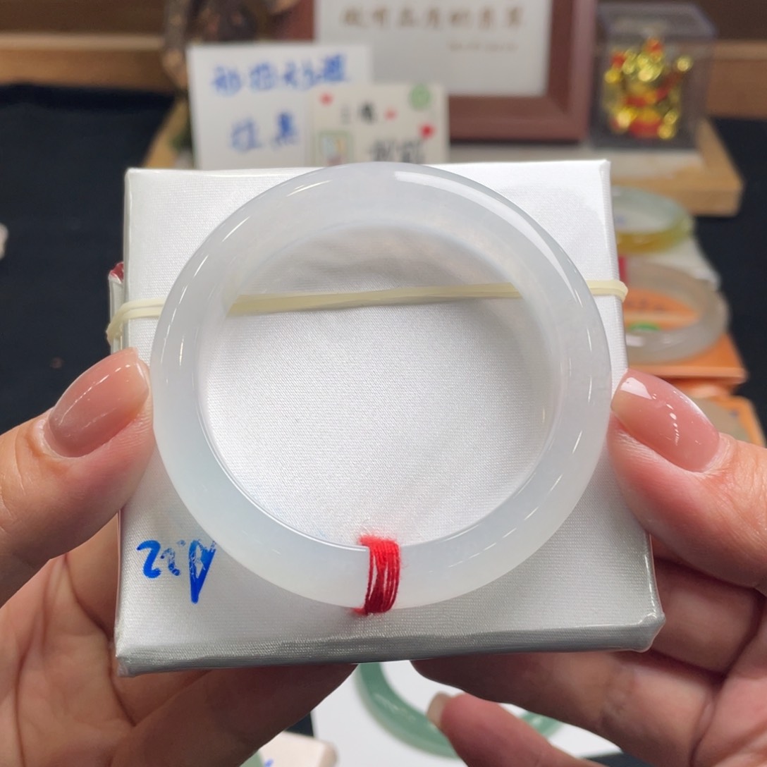 翡翠手镯未镶嵌翡翠52正圈