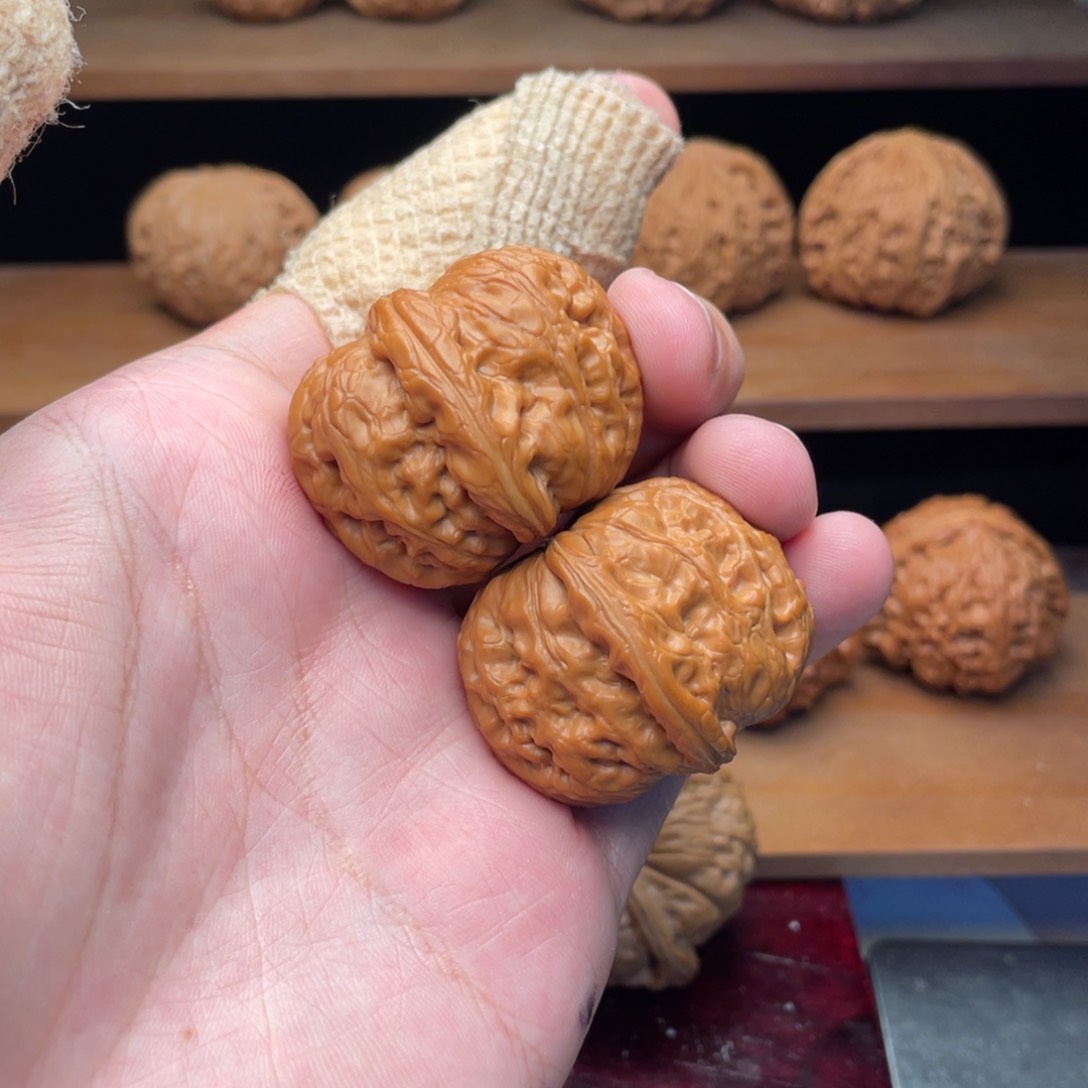 文玩核桃把件张*二38.8毕业元宝