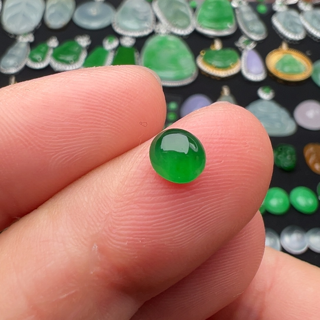 翡翠未镶嵌颈饰蛋面5.9