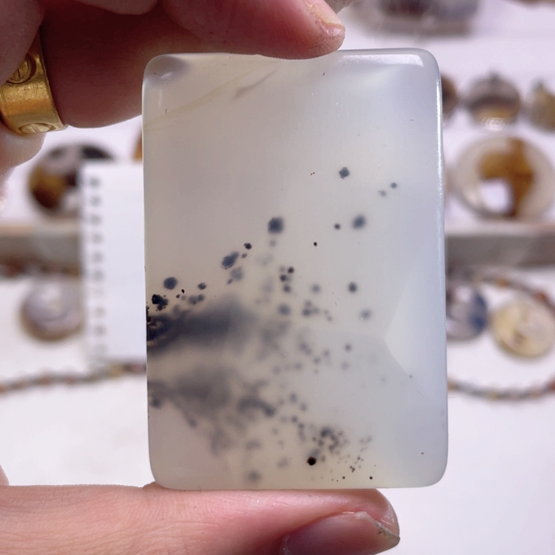 玛瑙/玉髓未镶嵌珠宝奇石