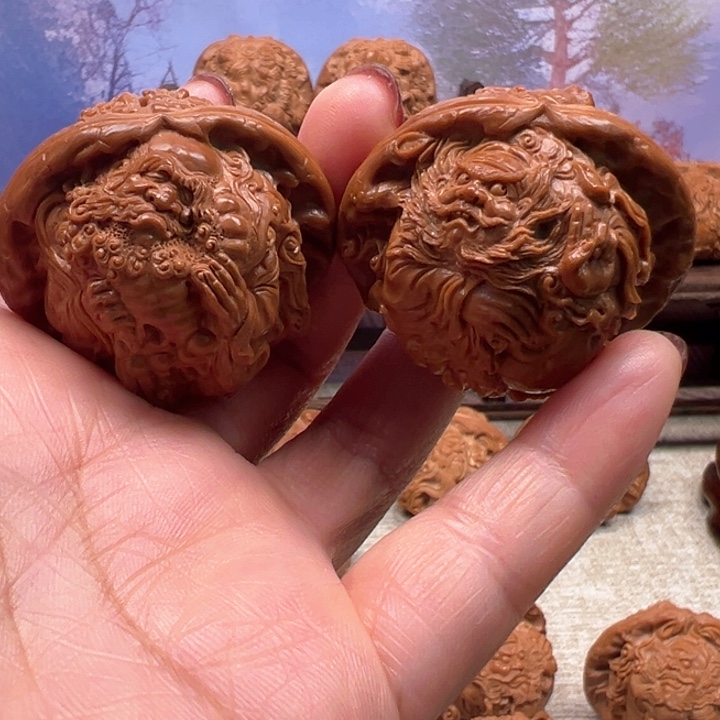 渡***…把件核桃白狮子佛道双修