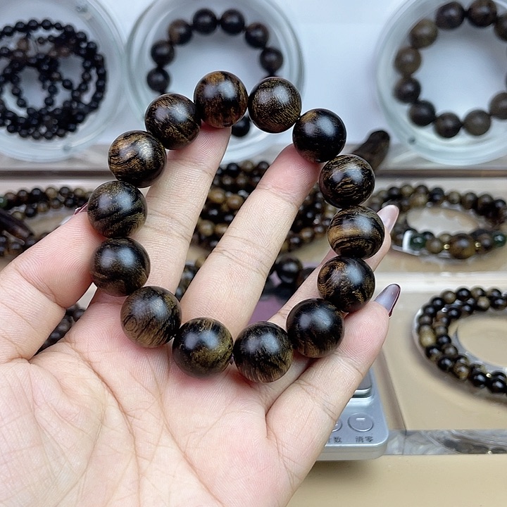 沉香手串还**好越南芽庄白奇玉化留疤嘤子虎斑