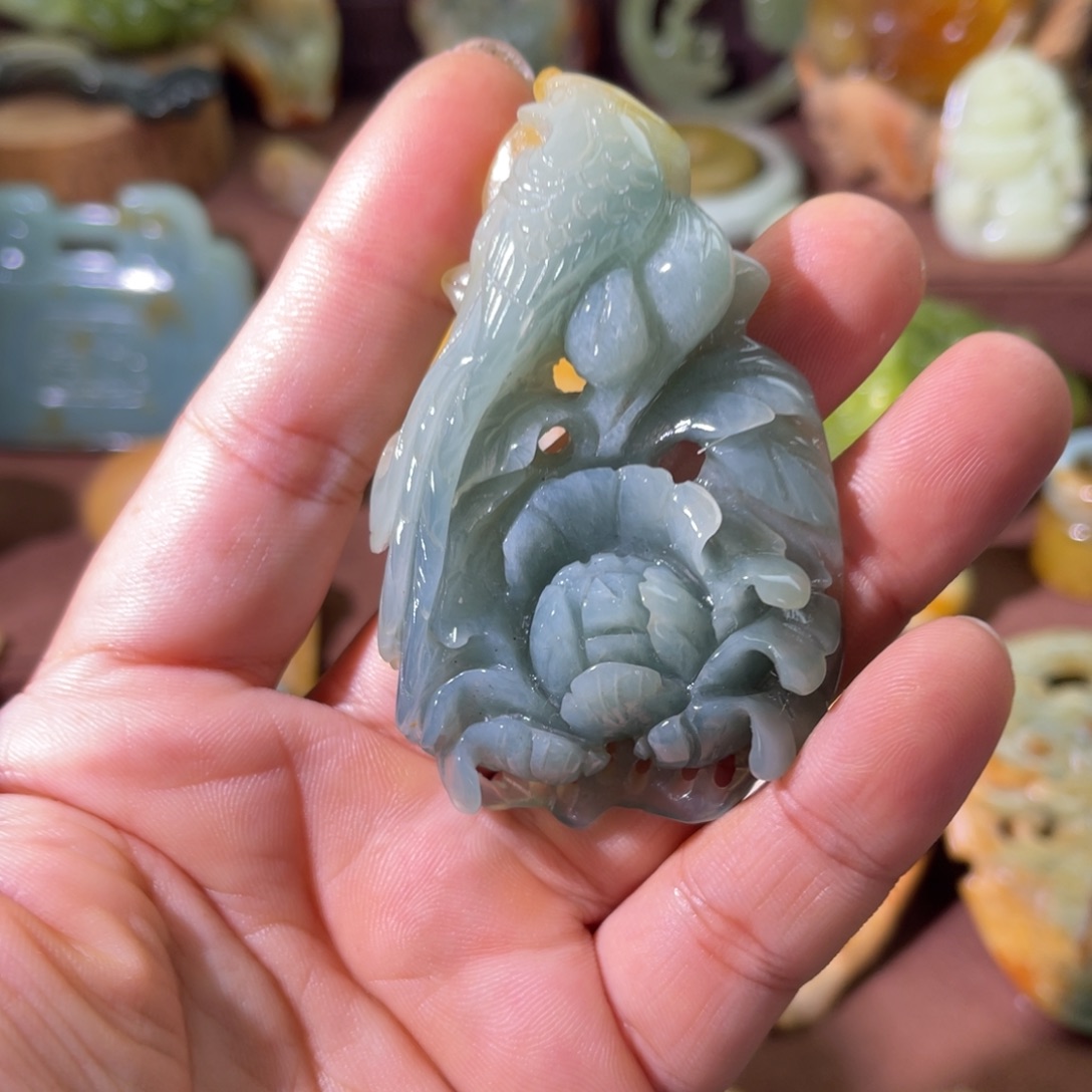 未镶嵌蛇纹石玉颈饰