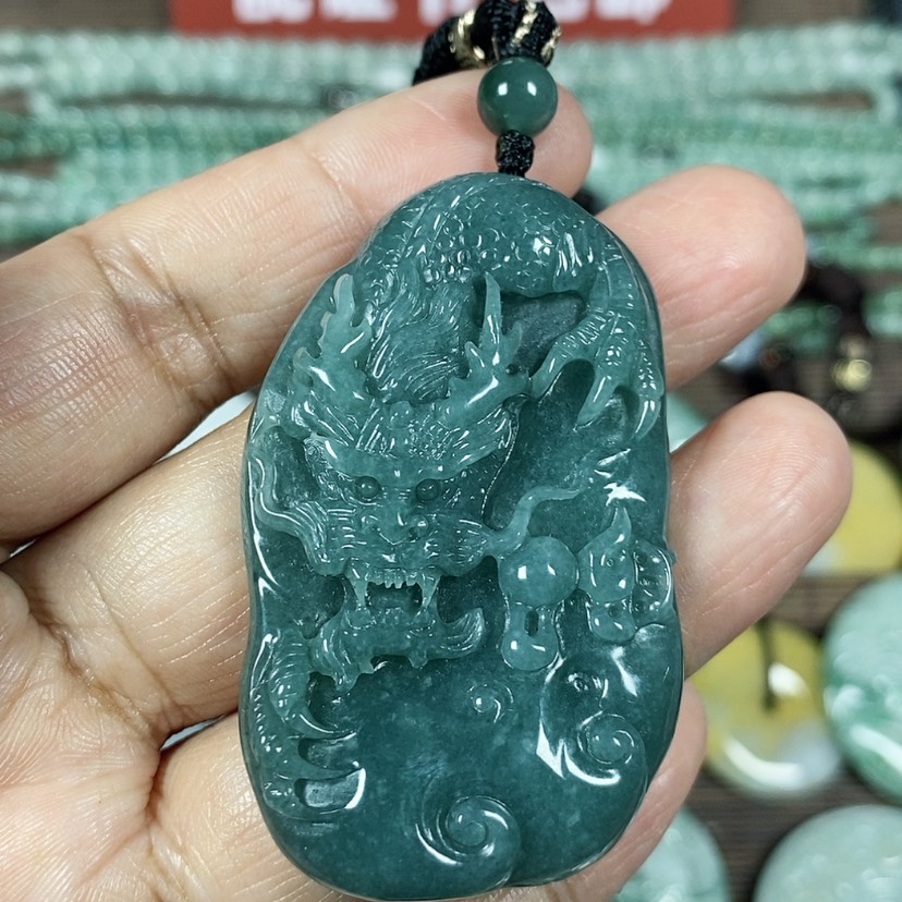 【闪购商品】翡翠颈饰未镶嵌玉吊坠翡翠玉随性龙牌