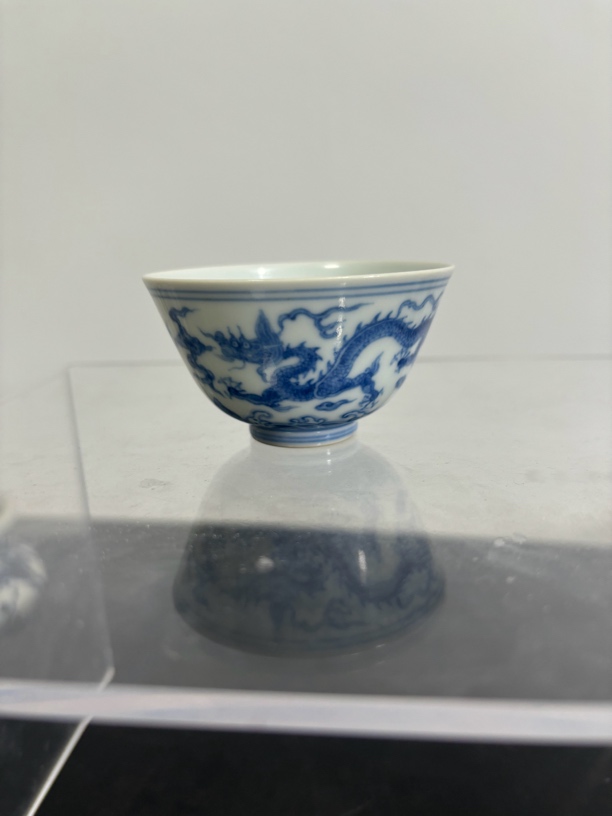 青花海水龙纹小杯