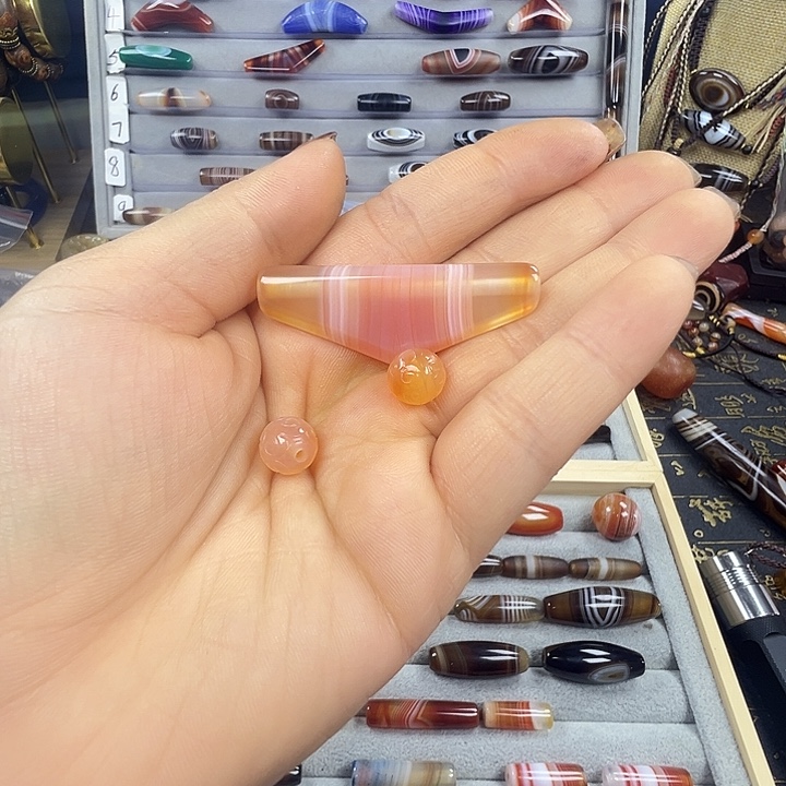 玛瑙/玉髓合金颈饰