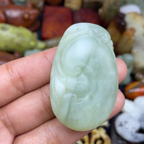 蛇纹石玉未镶嵌颈饰26
