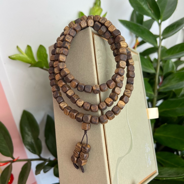 沉香老乌身7mm四方来财方糖珠多圈手串高油脂老料25g+多样性发一