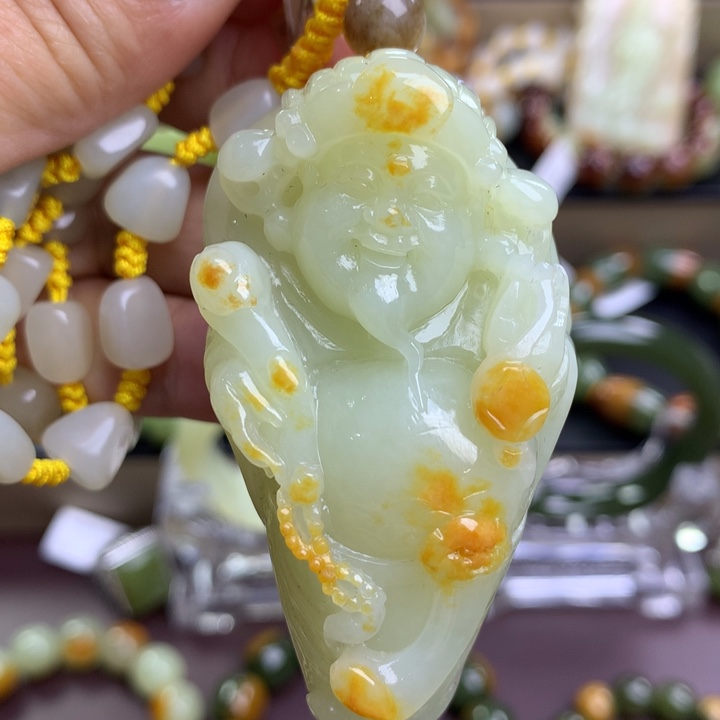 吊坠(赠链)未镶嵌透闪石质玉