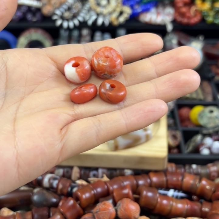 云***悄玛瑙/玉髓未镶嵌颈饰