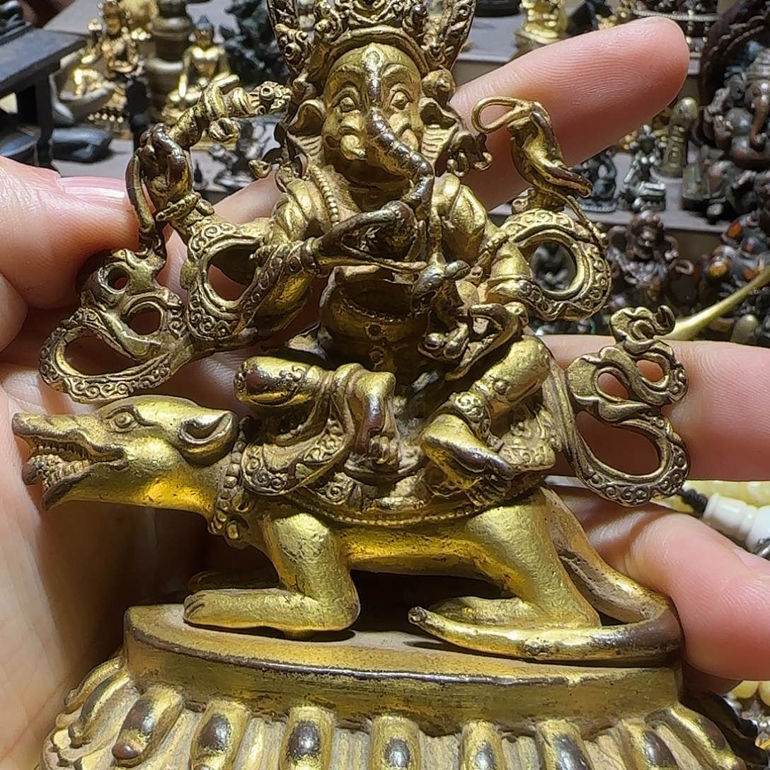 琉璃/树脂/塑料类