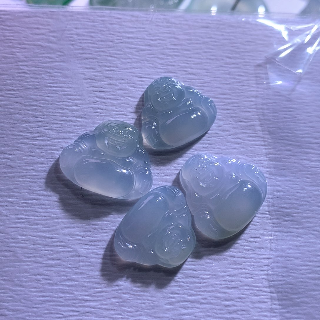 颈饰未镶嵌翡翠一手