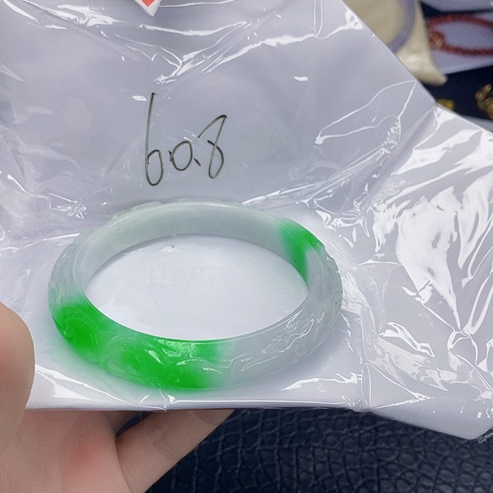 翡翠手镯未镶嵌一图一物实物为准