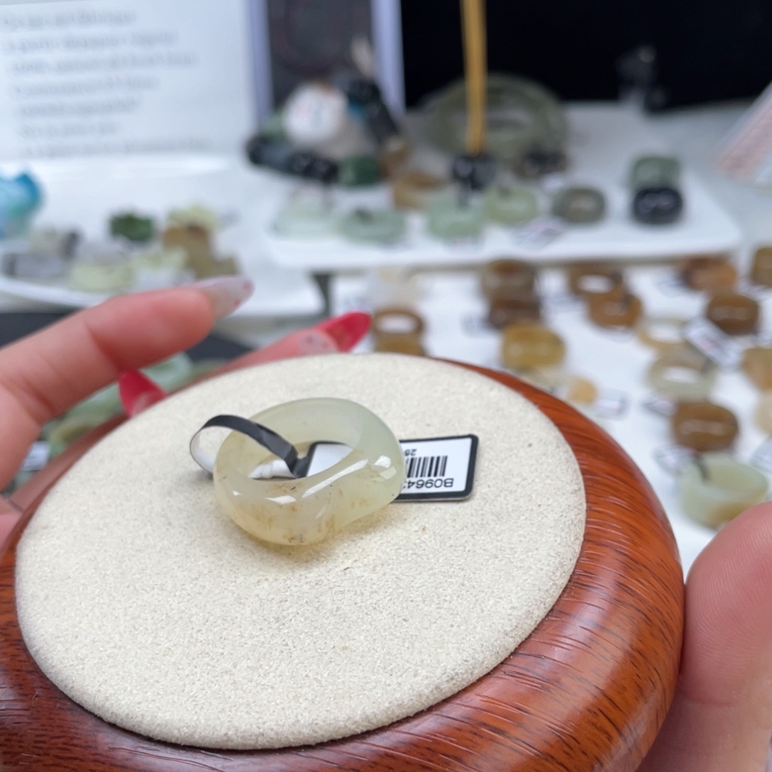 和田玉未镶嵌戒指O21桂花小猫17.6