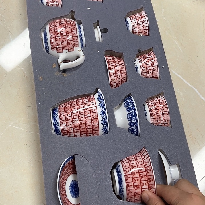 孤品茶具套装等。      