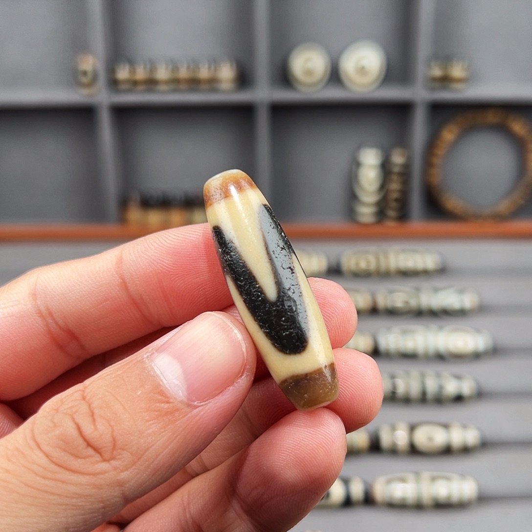 玛瑙未镶嵌颈饰上肯现代工艺品珠子