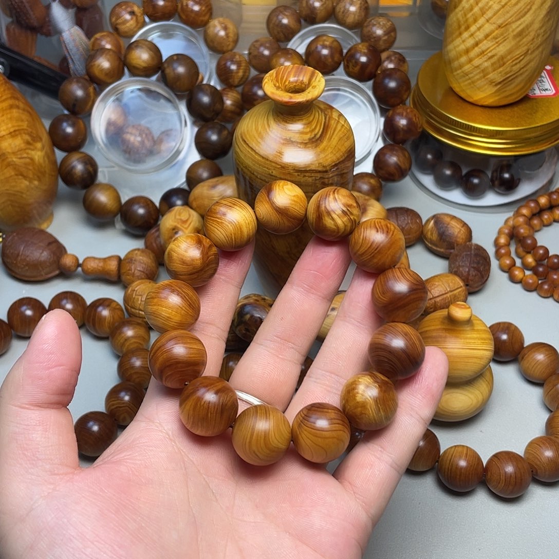 柏木（崖柏）太行崖柏1.8乱纹龙胆闪电