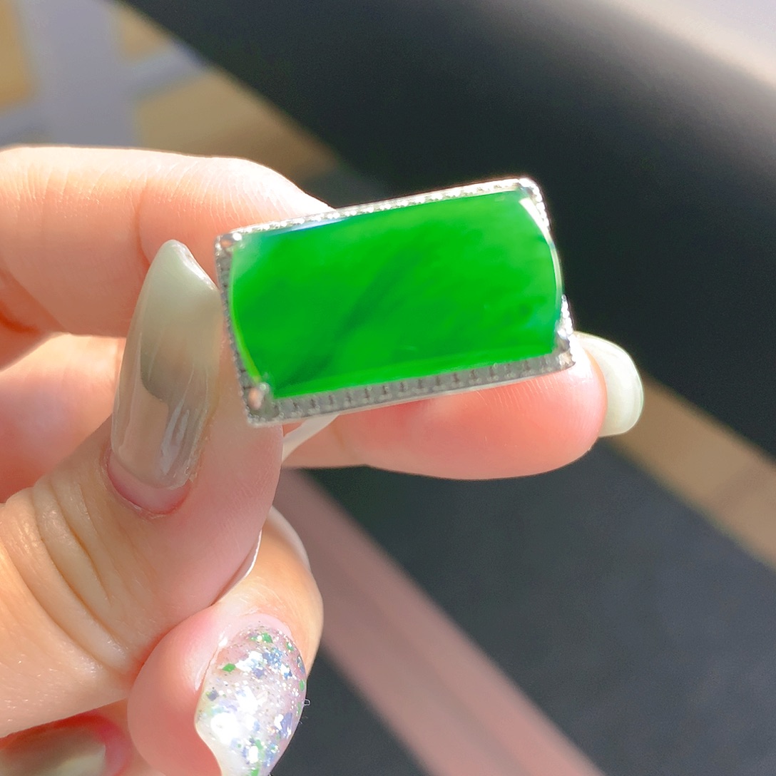 翡翠颈饰银S925镶嵌翡翠