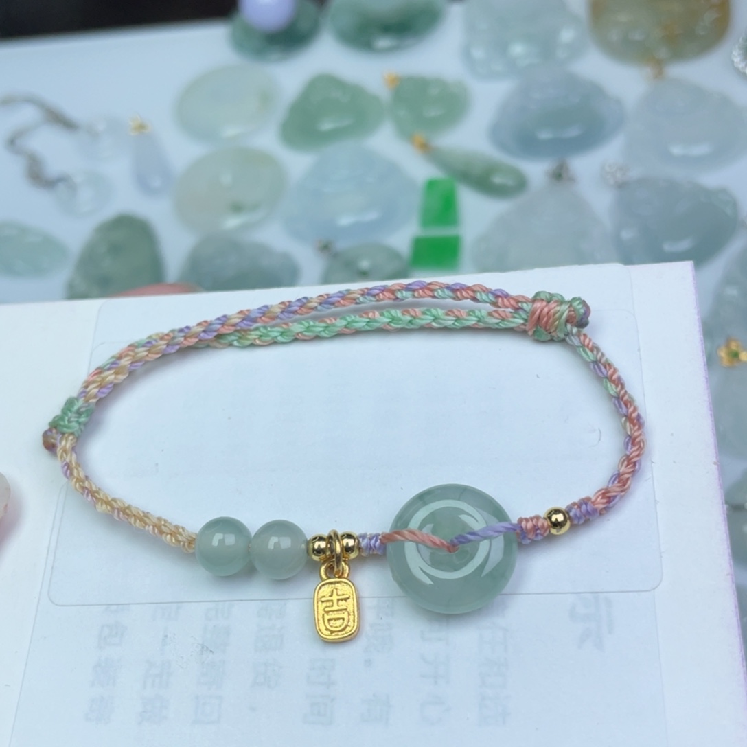 翡翠未镶嵌颈饰手绳