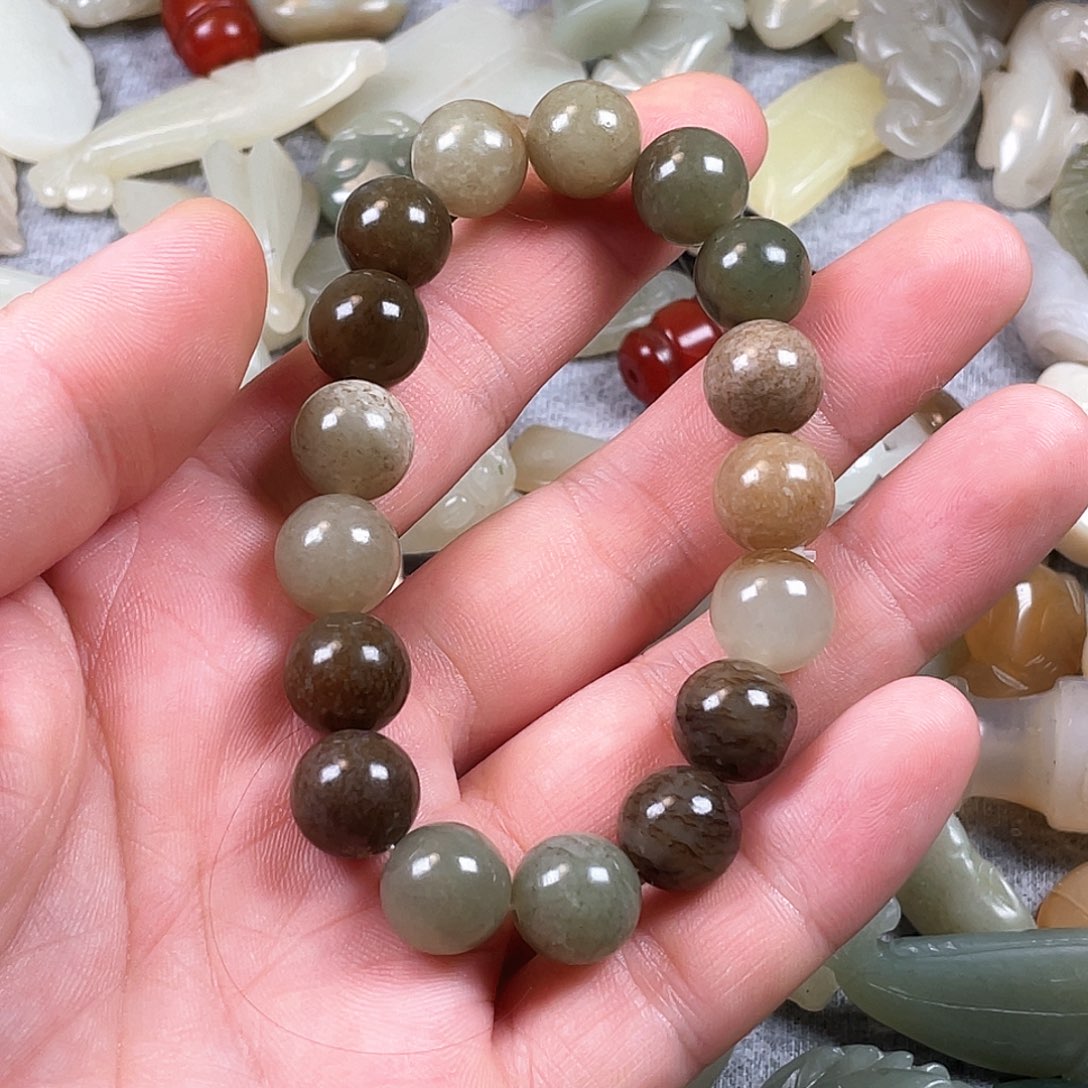 和田玉（糖玉）未镶嵌颈饰