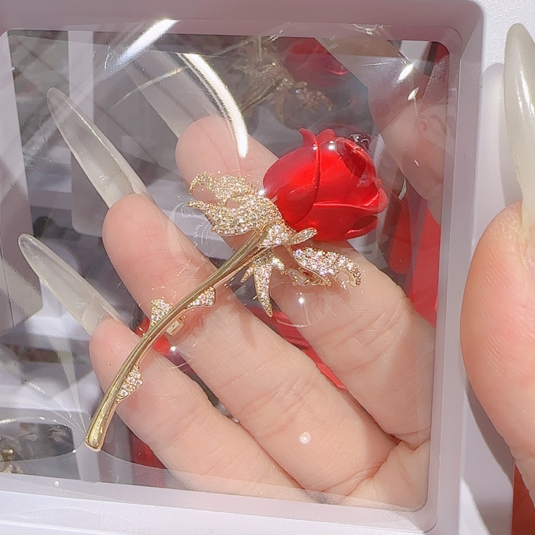 锆石铜合金925银胸针