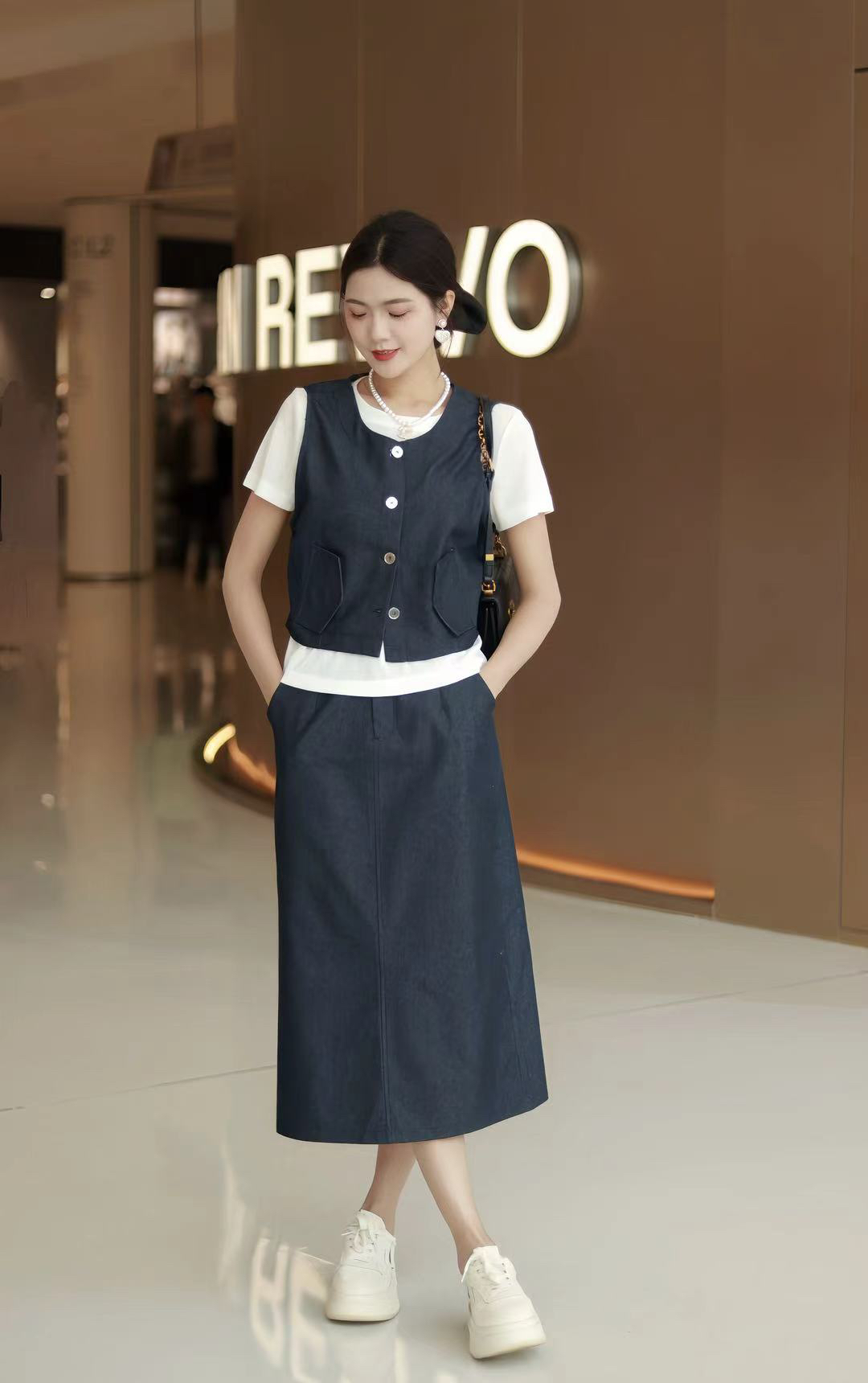 【海南简爱】韩版显瘦无袖背心马甲+内搭+高腰半身裙三件套25168