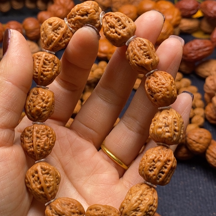 【闪购商品】吊坠文玩核桃异形金蟾手串