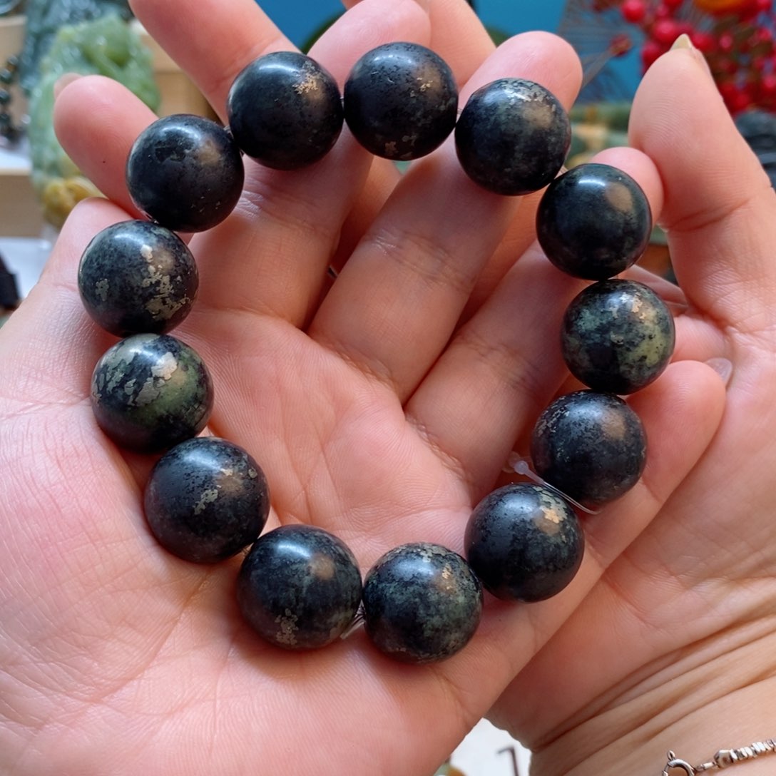 透闪石质玉手串未镶嵌旷**龙