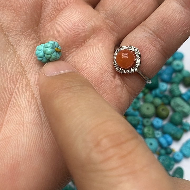 南红玛瑙未镶嵌珠宝奇石