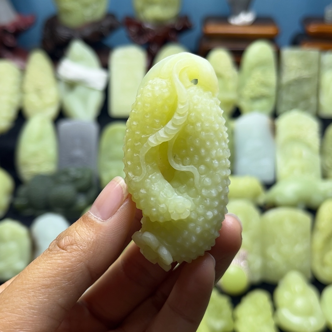 和田玉未镶嵌颈饰