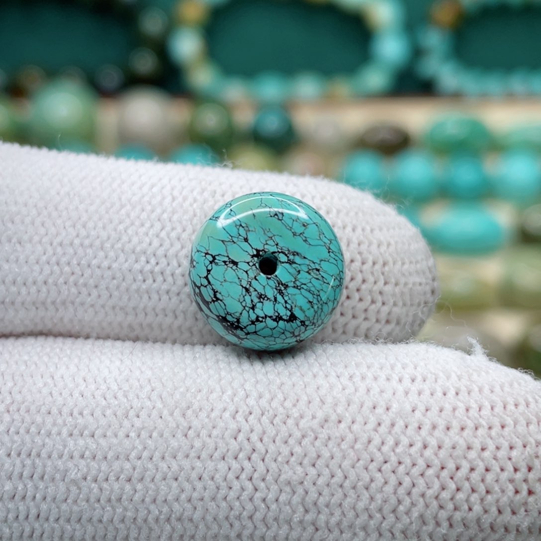 绿松石未镶嵌颈饰