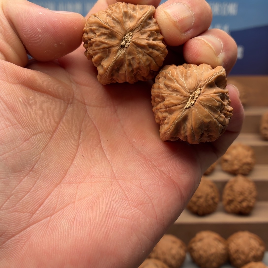 吊坠文玩核桃无药铁锤