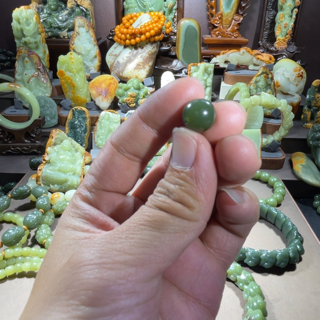 透闪石质玉单珠未镶嵌凡**