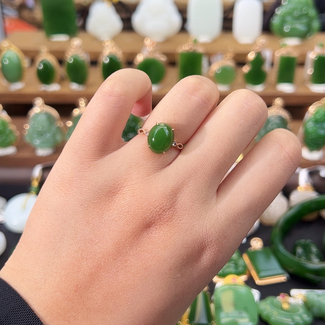 *****和田玉18K金镶嵌戒指