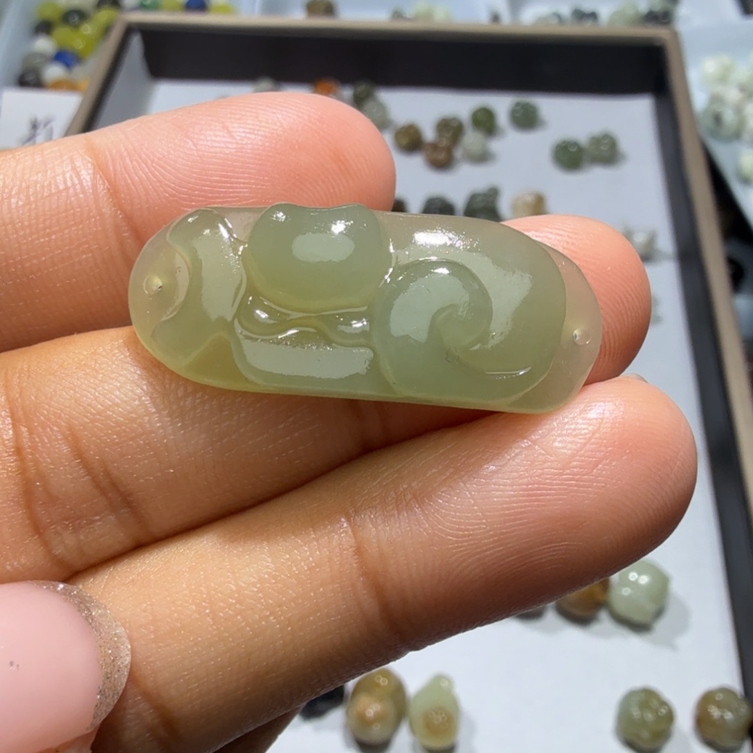 和田玉未镶嵌珠宝奇石