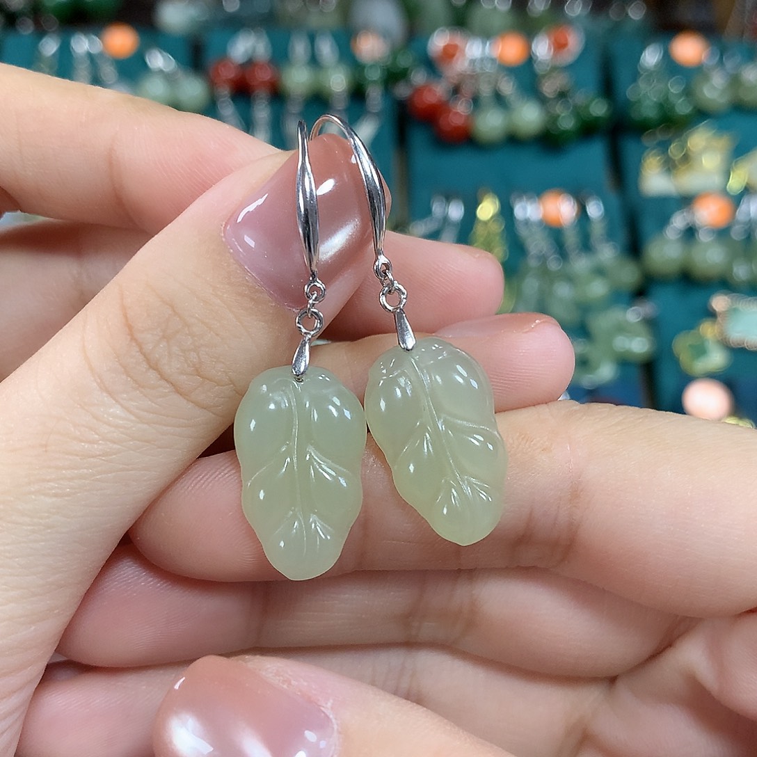 和田玉银S925镶嵌耳饰金枝玉叶卡20左右