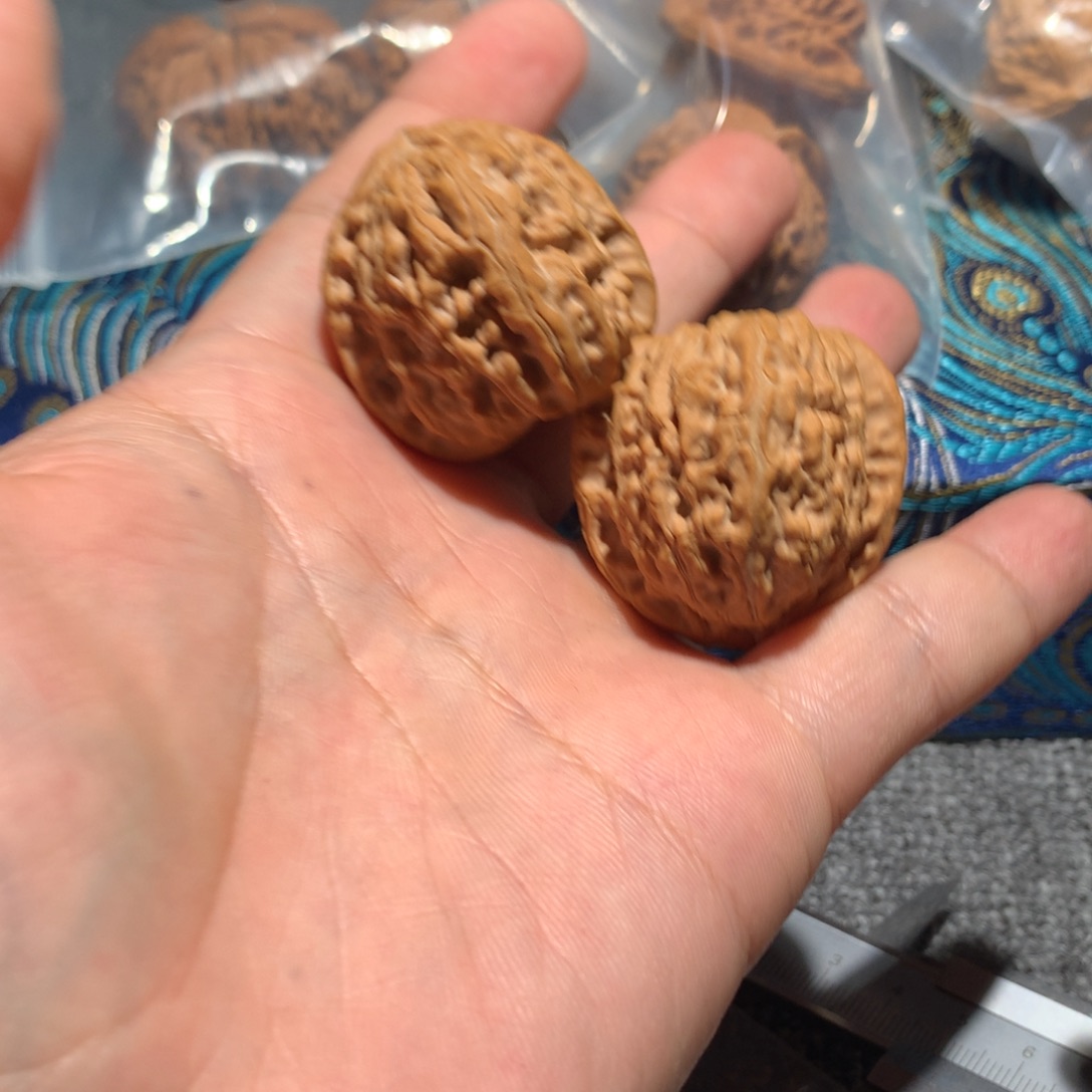 猴头核桃吊坠刘*圣67765568875678