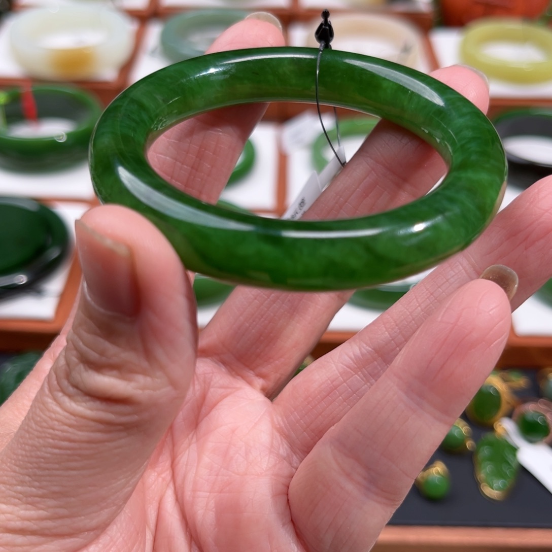 和田玉（碧玉）手镯未镶嵌