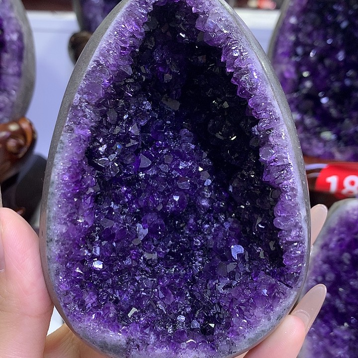 紫晶大型摆件（非配饰）未镶嵌清***去蛋